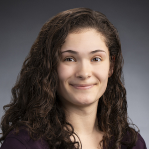 Roxanne (Roxy) Holden headshot